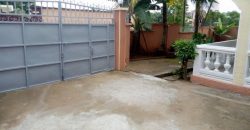 À Bastos, Un Somptueux Duplex Très Haut Standing à louer