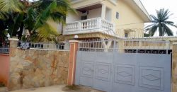 À Bastos, Un Somptueux Duplex Très Haut Standing à louer