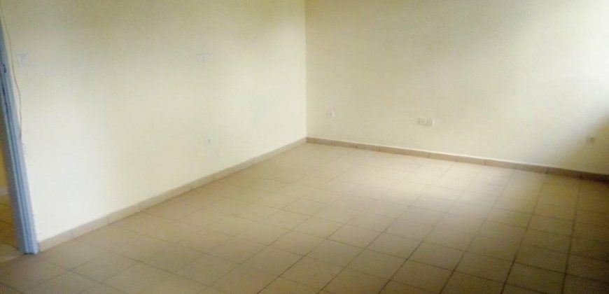À Bastos, Un Somptueux Duplex Très Haut Standing à louer