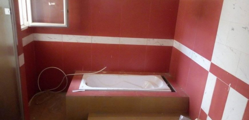 Au quartier Fouda Un Triplex à louer