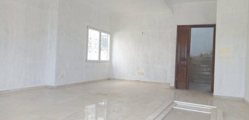 Au quartier Fouda Un Triplex à louer