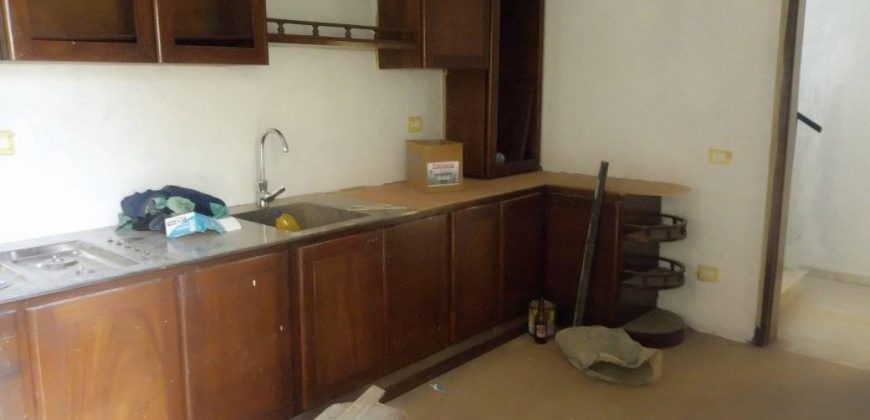Au quartier Fouda Un Triplex à louer