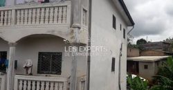 Immeuble R+2 a vendre A Mendong