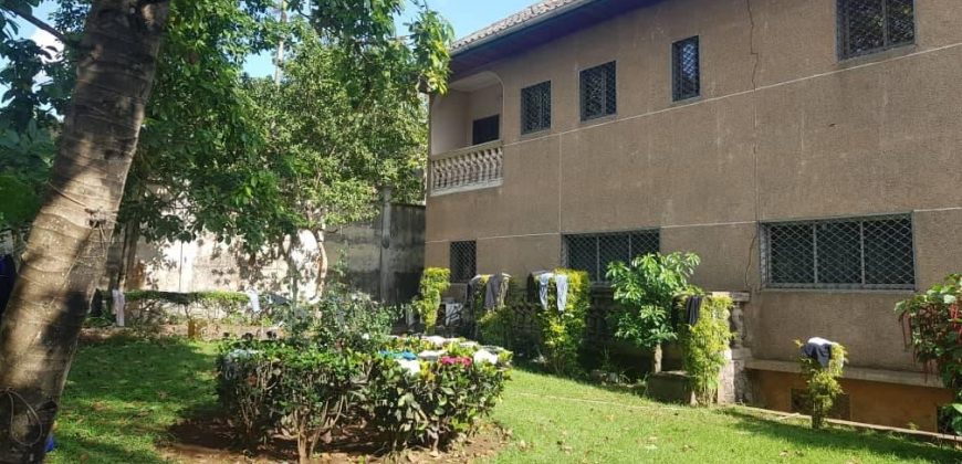 Un Somptueux Triplex À Vendre au Complexe Beac Mvan