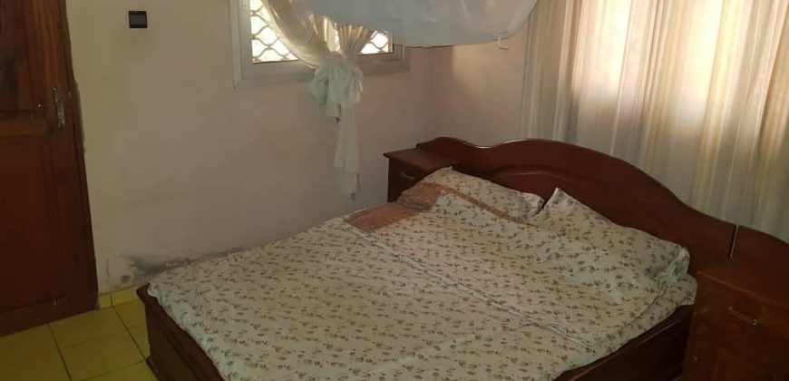 Un Somptueux Triplex À Vendre au Complexe Beac Mvan