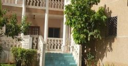 Un Somptueux Triplex À Vendre au Complexe Beac Mvan
