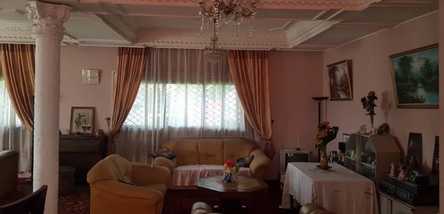 Un Somptueux Triplex À Vendre au Complexe Beac Mvan