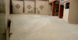A Nkomkana, Un Immeuble de R+4 nouvellement construit à louer.