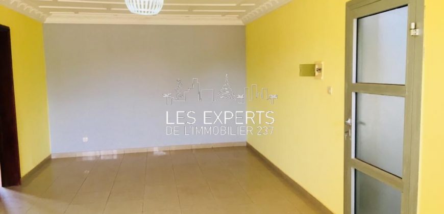 A Eig-Essono Appartement H-S à louer