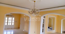 À Bastos Un Somptueux Duplex avec Piscine à louer