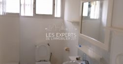 À Bastos Un Somptueux Duplex avec Piscine à louer