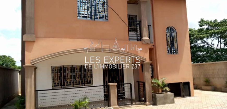 Duplex À vendre à Odza Cité de la paix