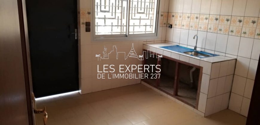 Duplex À vendre à Odza Cité de la paix