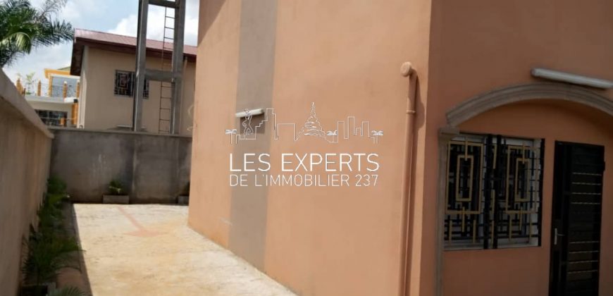 Duplex À vendre à Odza Cité de la paix